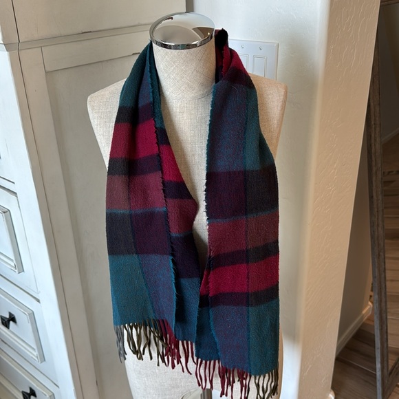 Amazon.com: Oxfords Cashmere 100% Lambswool Tartan Plaid  100% plaid Cashmere Scarf